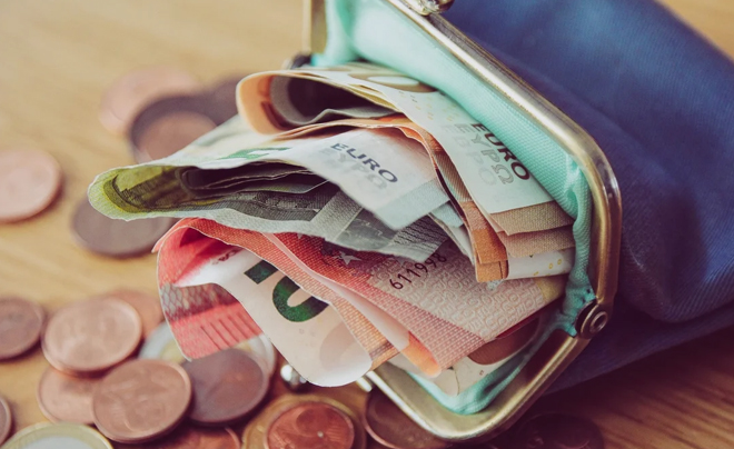 giu-mot-so-tien-hop-ly